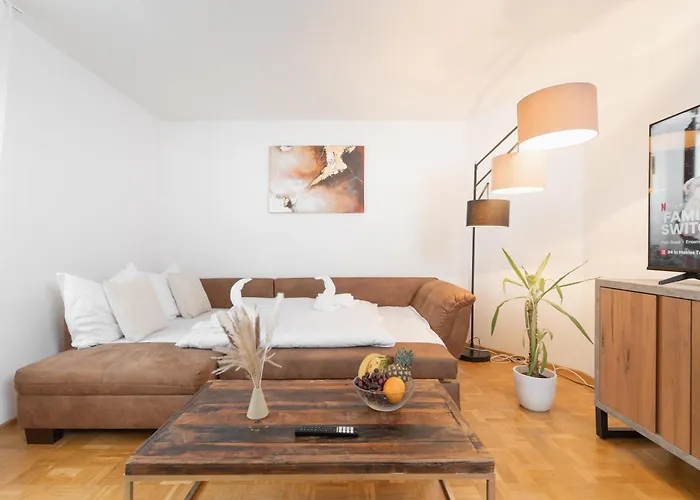 Untersee-Suite Istayunixi Seenaehe-Terrasse-Workspace-Netflix-Parkplatz